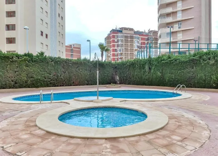 Casa Montes Con Piscina, Wifi Y Parking Gratis!