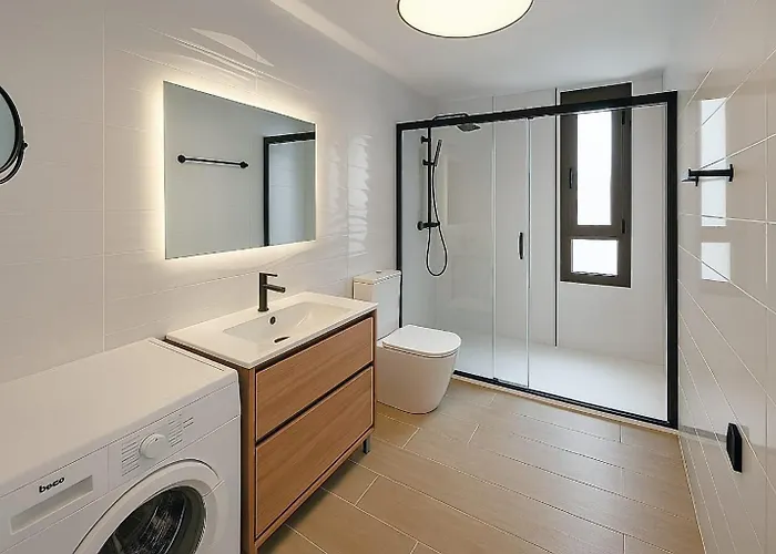 Casa Montes Con Piscina, Wifi Y Parking Gratis!